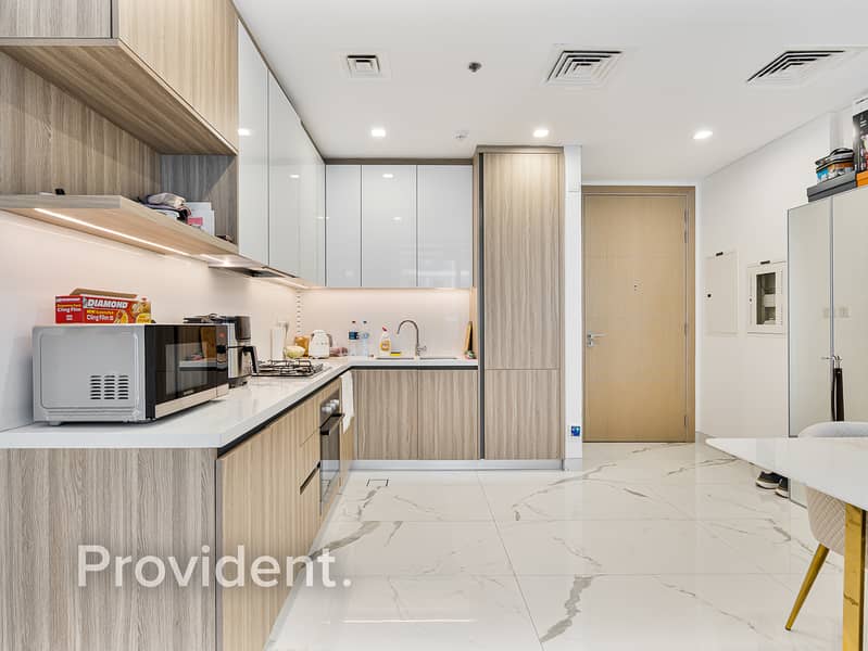 Corner Largest Layout | VOT | Fully Furnished - Image 7