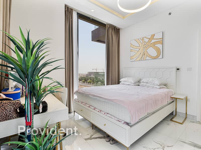 Corner Largest Layout | VOT | Fully Furnished - Image 12