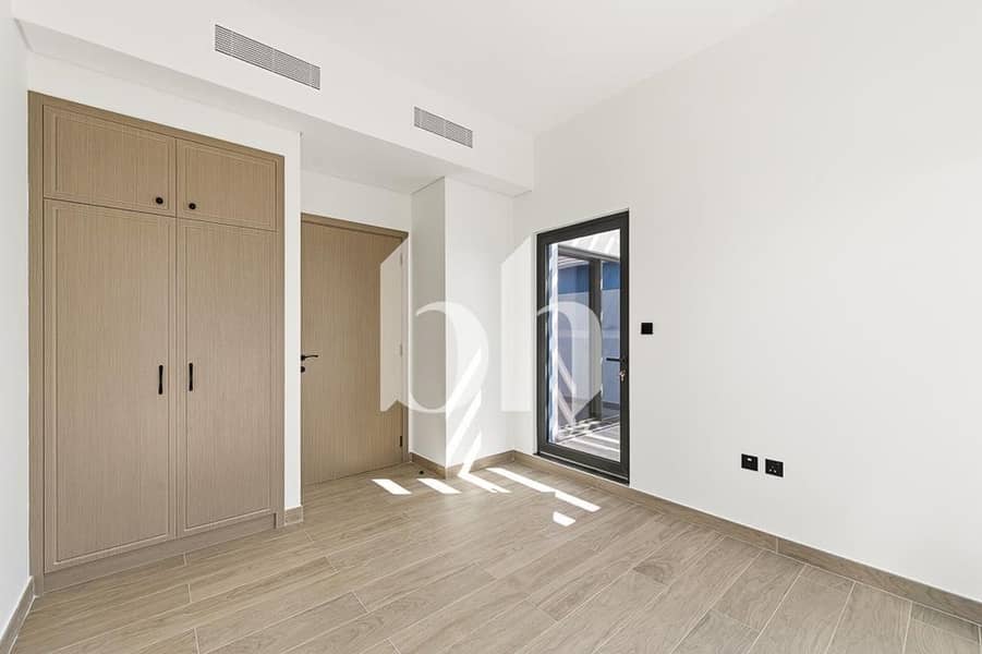 Brand New | Vacant | Modern | Spacious - Image 11