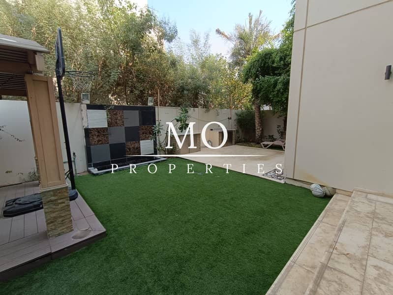 Best Priced 6 Bedrooms l Upgraded l Vacant