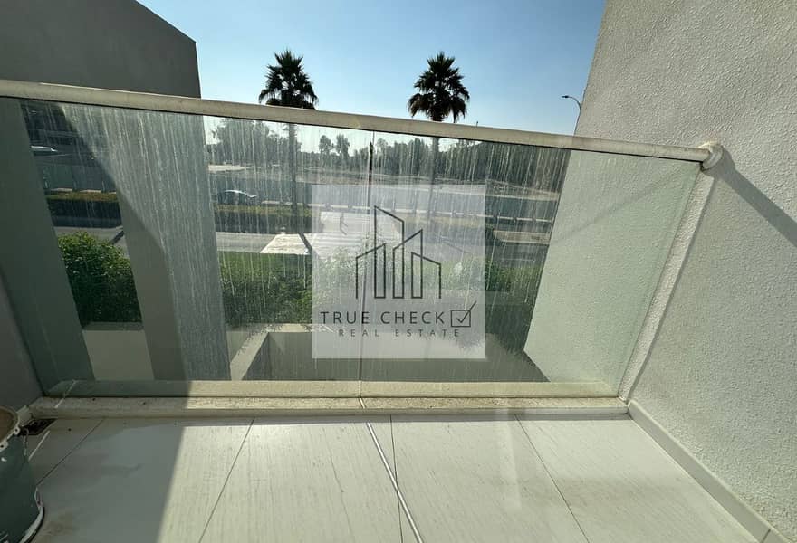 3 Bedrooms | Unfurnished | Single Row | Road Facing