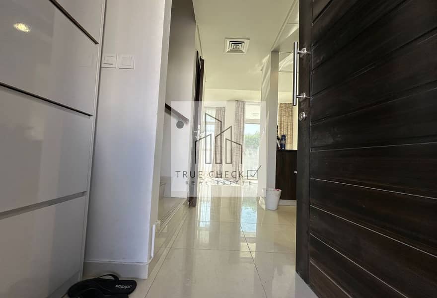 3 Bedrooms | Unfurnished | Single Row | Road Facing