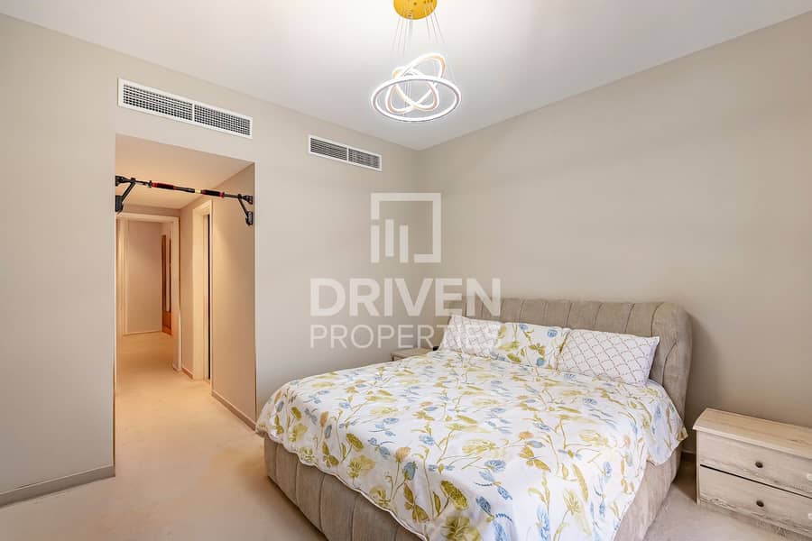 Upgraded and Fully Furnished | Single Row | VOT - Image 12