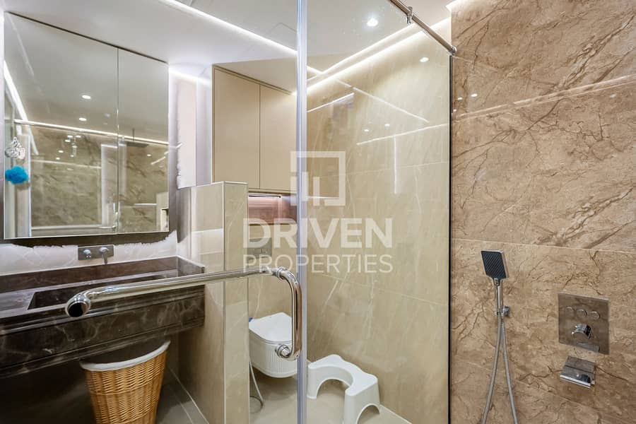 Upgraded and Fully Furnished | Single Row | VOT - Image 15