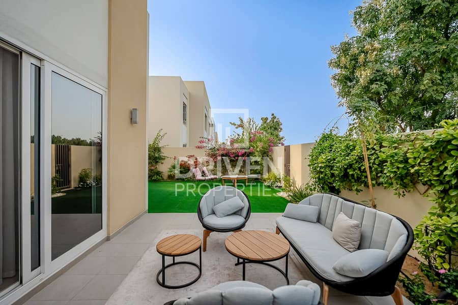 Upgraded and Fully Furnished | Single Row | VOT - Image 18