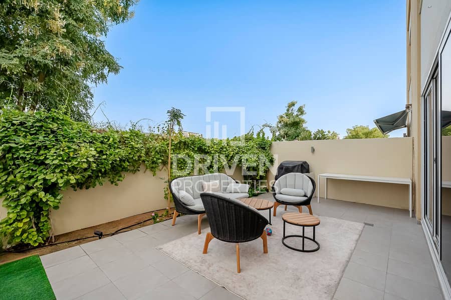 Upgraded and Fully Furnished | Single Row | VOT - Image 19