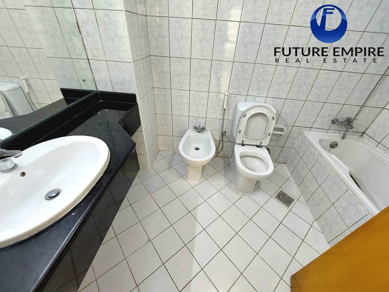 Cheapest Offer ! Chiller Free ! Lavish 1Bhk ! Close To Metro - Image 7