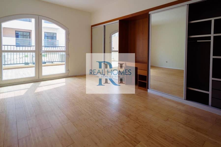 Luxury Family Villa | 4B\R + Maid | Modern Comfort