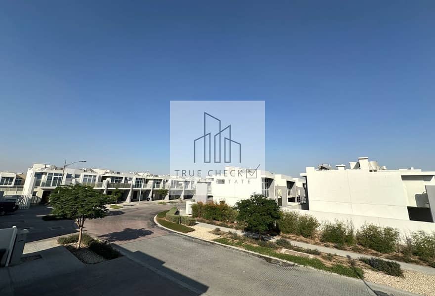 3 Bedrooms | Unfurnished | Single Row | Road Facing - Image 16