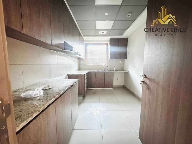 CHILLER FREE//SPACIOUS 2BHK APARTMENT WITH MAID ROOM//CLOSE KITCHEN//PRIME LOCATION//READY TO MOVE IN