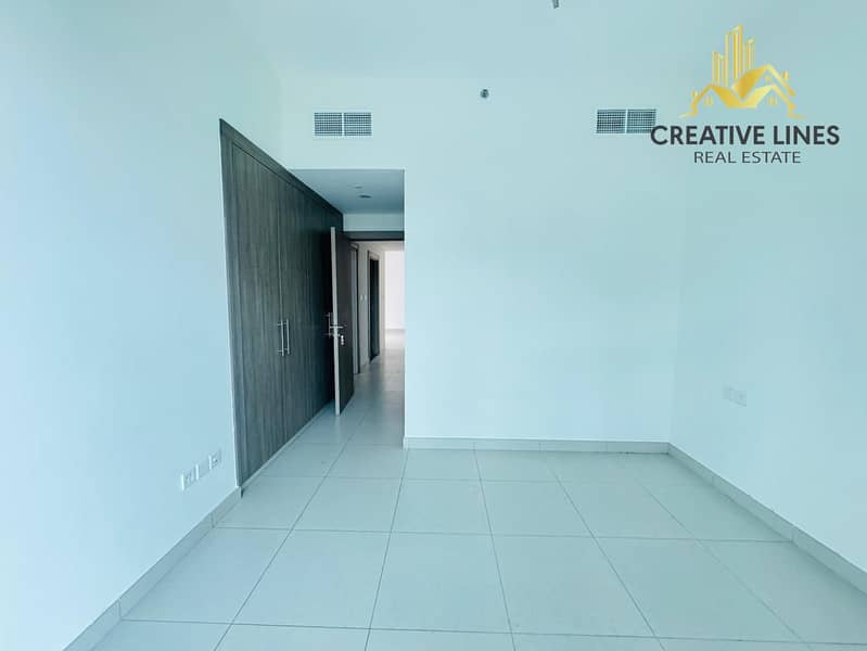 CHILLER FREE//SPACIOUS 2BHK APARTMENT WITH MAID ROOM//CLOSE KITCHEN//PRIME LOCATION//READY TO MOVE IN