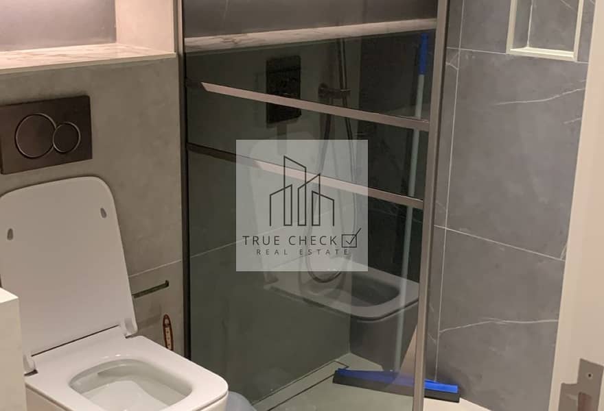 Elegant Studio | High End Finishes | Well Maintained - Image 7