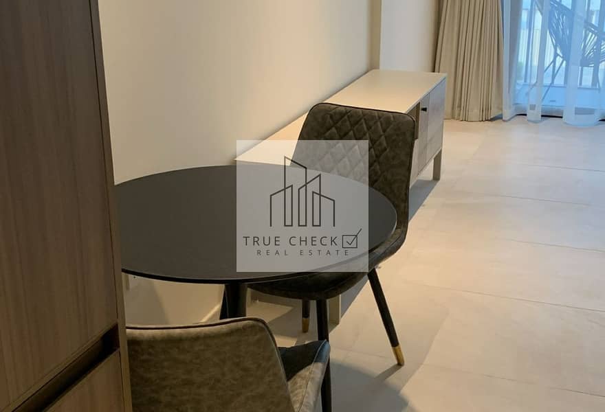 Elegant Studio | High End Finishes | Well Maintained - Image 11