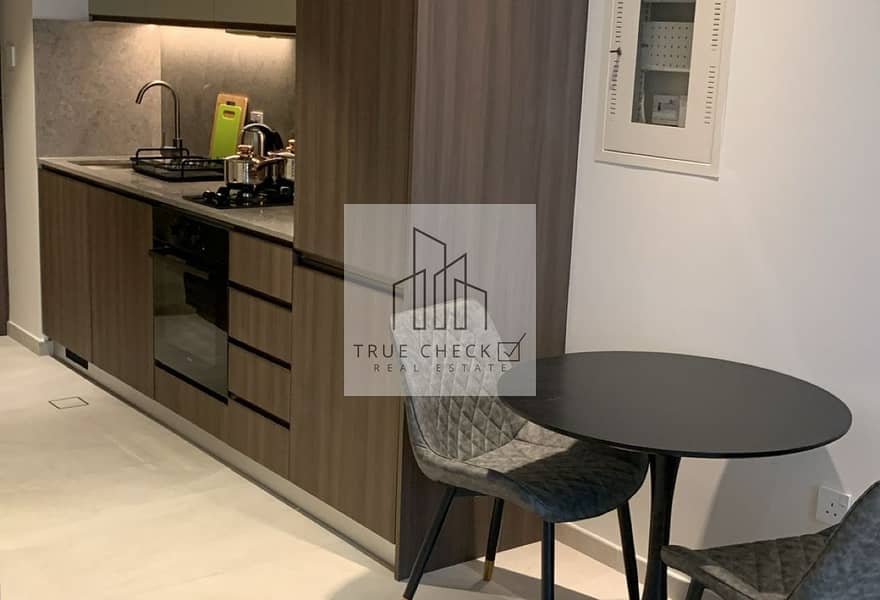 Elegant Studio | High End Finishes | Well Maintained - Image 12