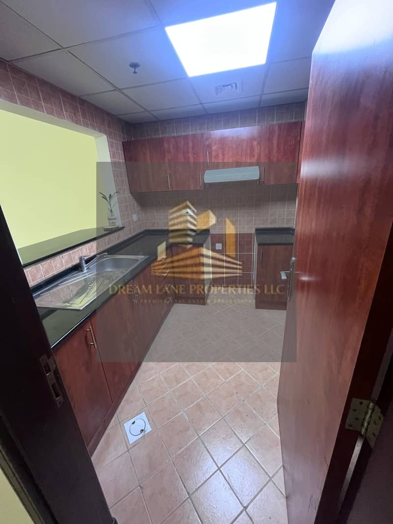 EXCELLENT TOWER AND GOOD RENT/BIGGER SIZE 930 SQFT/OLYMPIC PARK 3/HIGHER FLOOR/RENT 70 K - Image 7