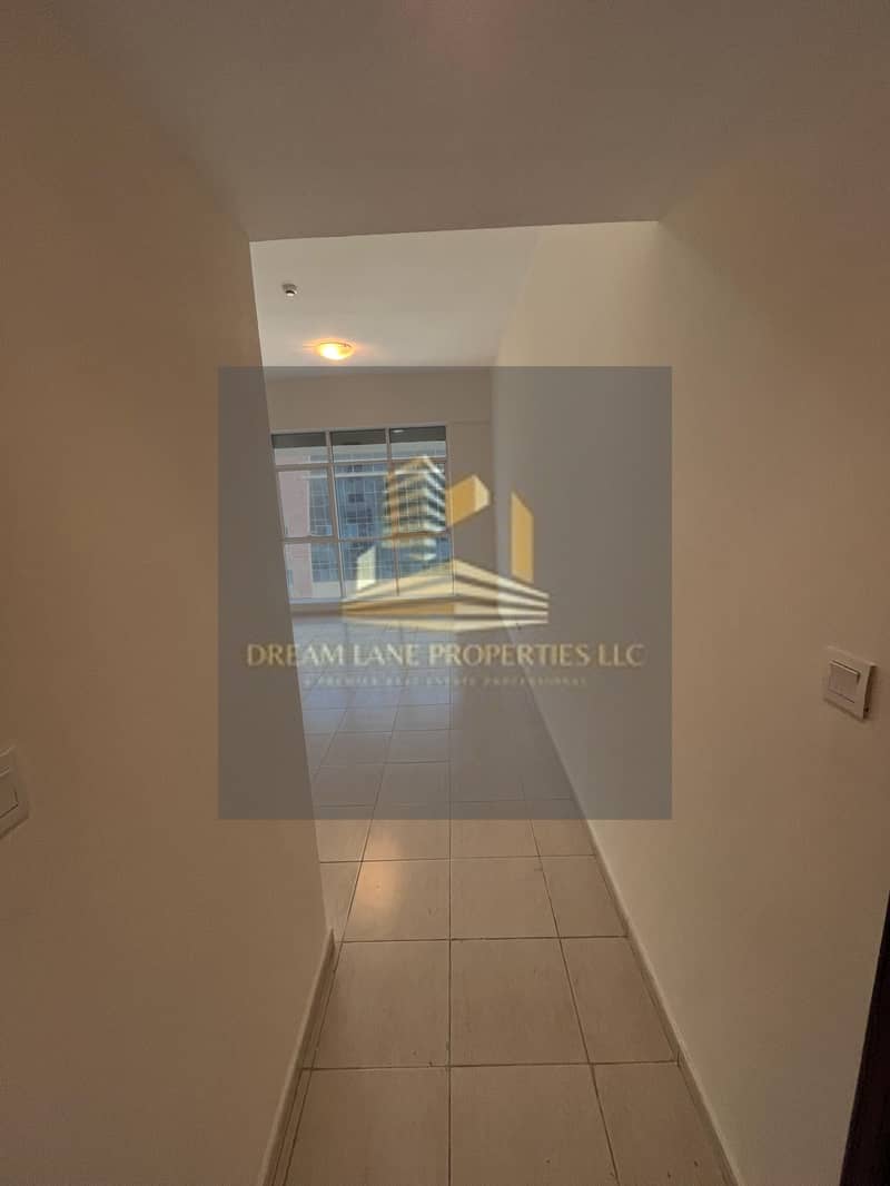 EXCELLENT TOWER AND GOOD RENT/BIGGER SIZE 930 SQFT/OLYMPIC PARK 3/HIGHER FLOOR/RENT 70 K - Image 9