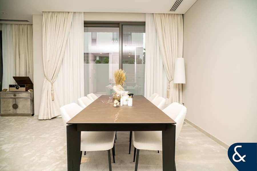 Spacious Corner Unit | Landscaped Garden | VOT - Image 9