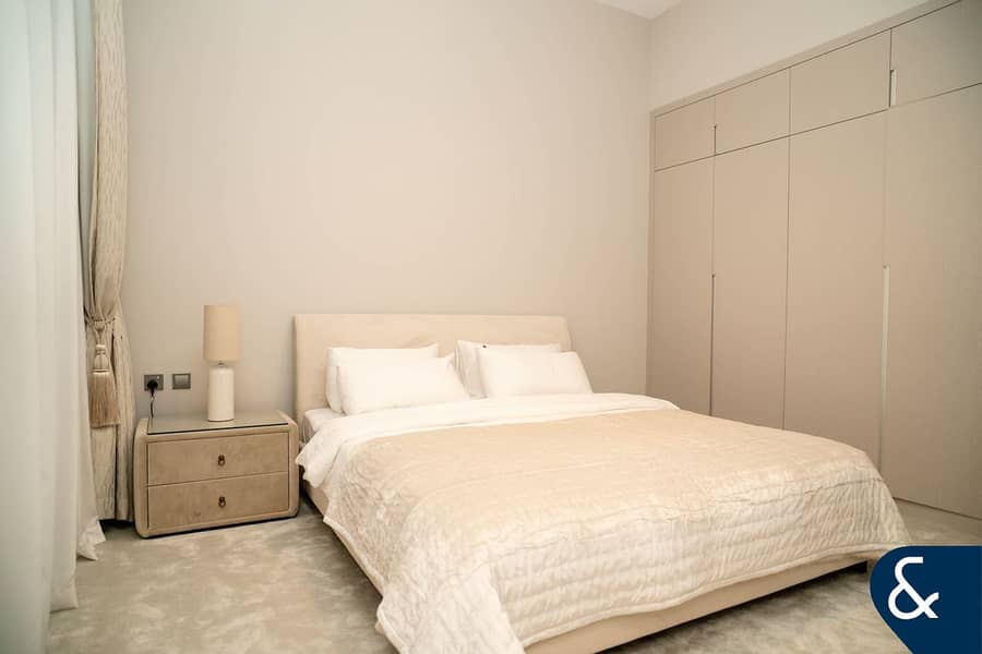 Spacious Corner Unit | Landscaped Garden | VOT - Image 14