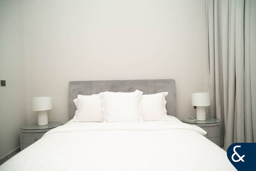 Spacious Corner Unit | Landscaped Garden | VOT - Image 16