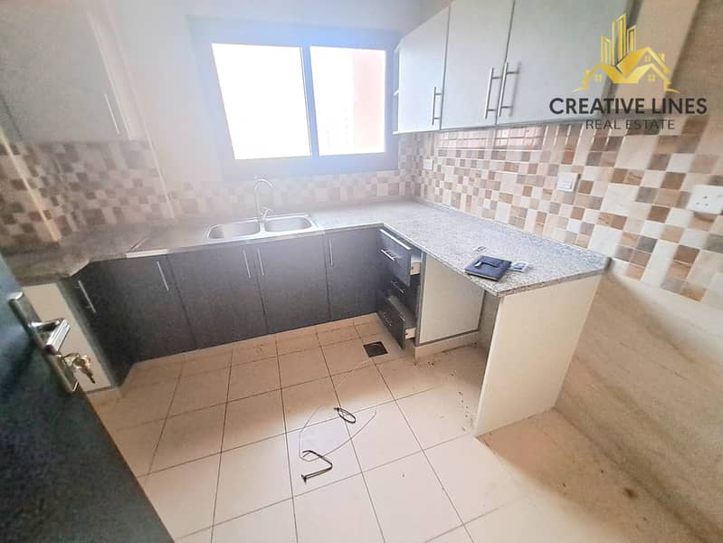 Family-Only 2BHK Apartment – Easy Access to Bus & Amenities - Image 6