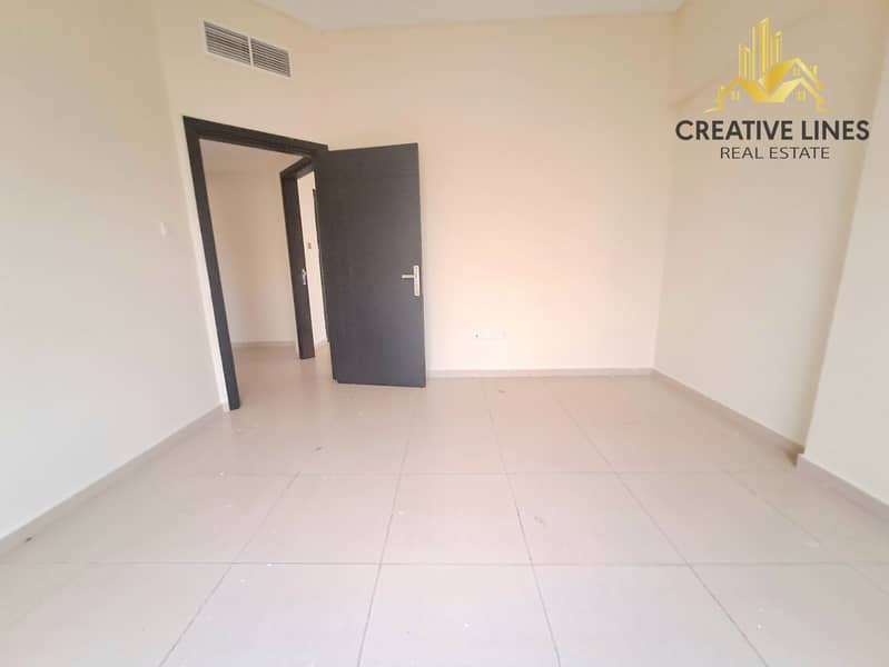 Family-Only 2BHK Apartment – Easy Access to Bus & Amenities - Image 7