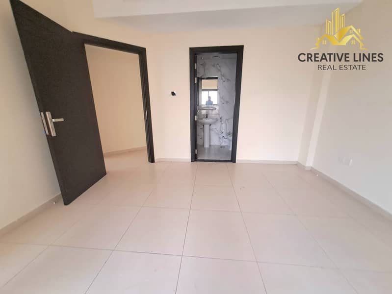 Family-Only 2BHK Apartment – Easy Access to Bus & Amenities - Image 9