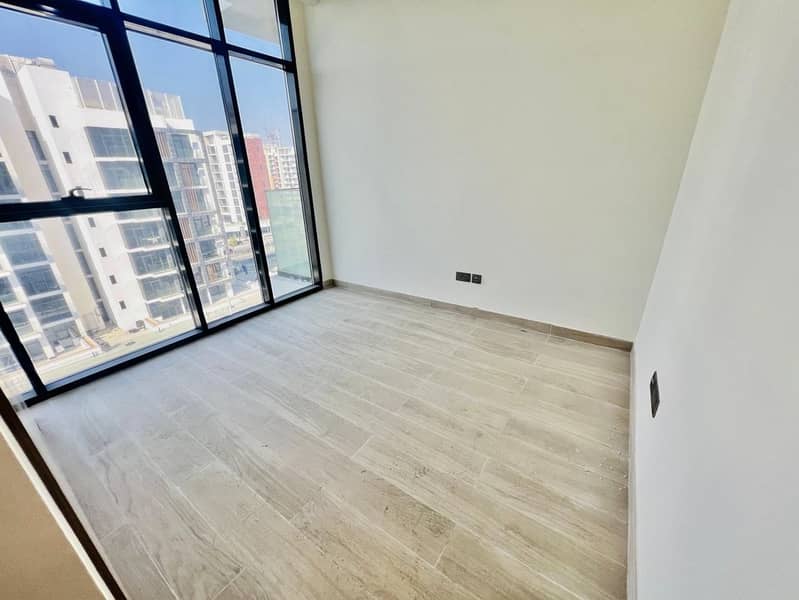 Luxury Corner | Chiller Free | 3 BHK Apartment – Boulevard Facing | All Amenties Are Available