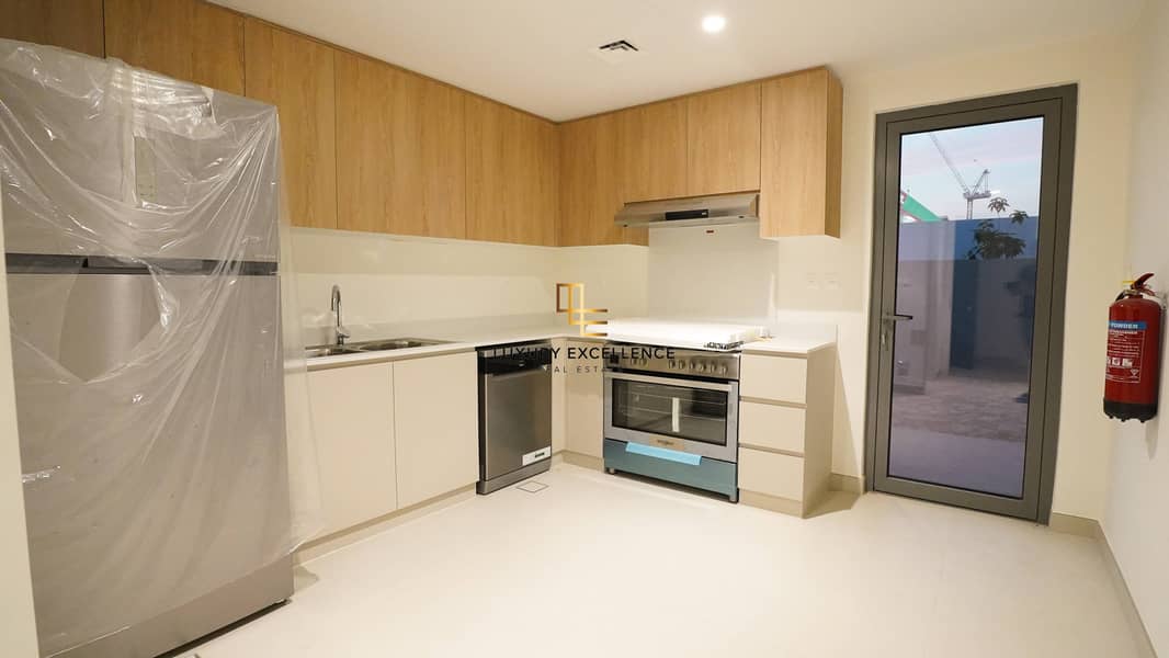 3 + Maids | Investor Deal | Closed Kitchen - Image 10