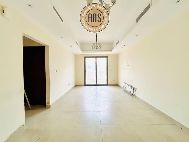 Spacious 1bhk with All Facilities! Only Faimly!Prime Location