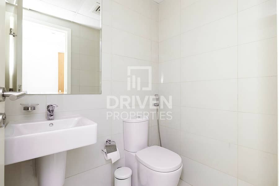 Prime Location | Fully Furnished | Spacious - Image 7