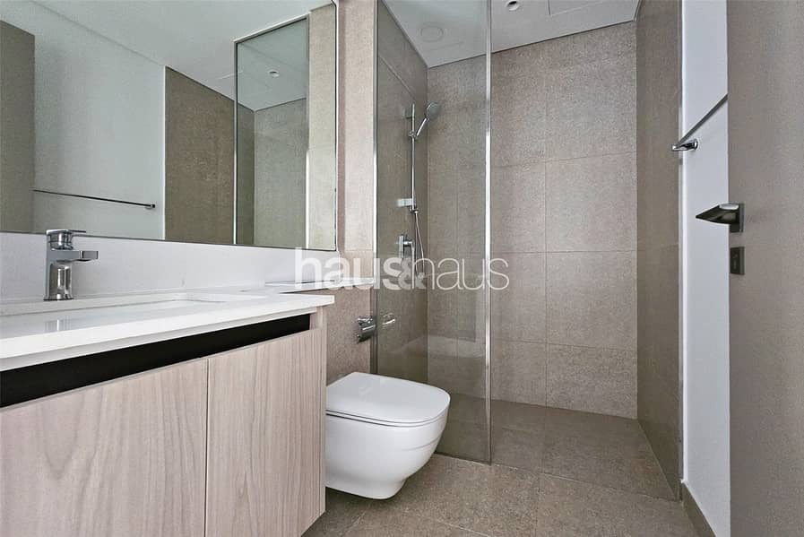 Upgraded Unit | Park & Pool Close | Smart Home - Image 8