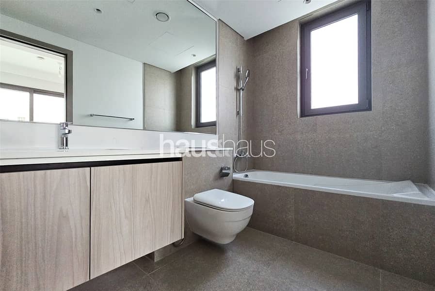 Upgraded Unit | Park & Pool Close | Smart Home - Image 15