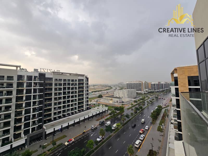 BOULEVARD VIEW - SPACIOUS 3BHK - READY TO MOVE