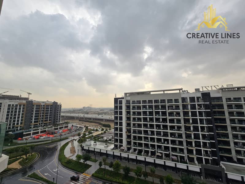BOULEVARD VIEW - SPACIOUS 3BHK - READY TO MOVE