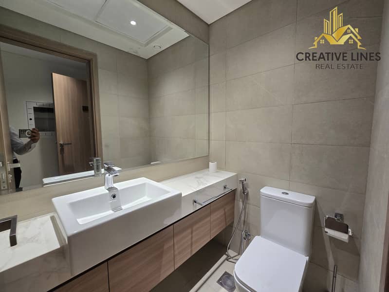 BOULEVARD VIEW - SPACIOUS 3BHK - READY TO MOVE - Image 15