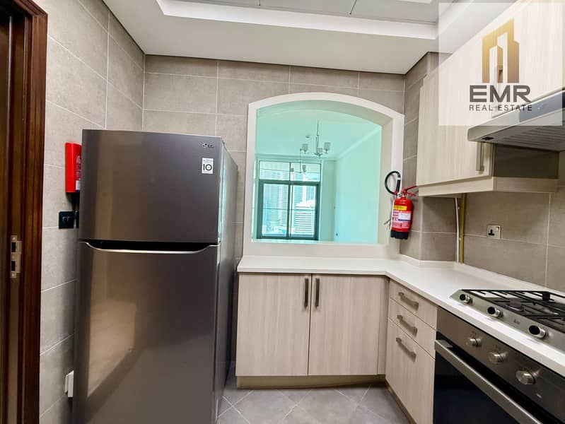 Kitchen appliances-vacant-burj and canal view-well maintained - Image 7