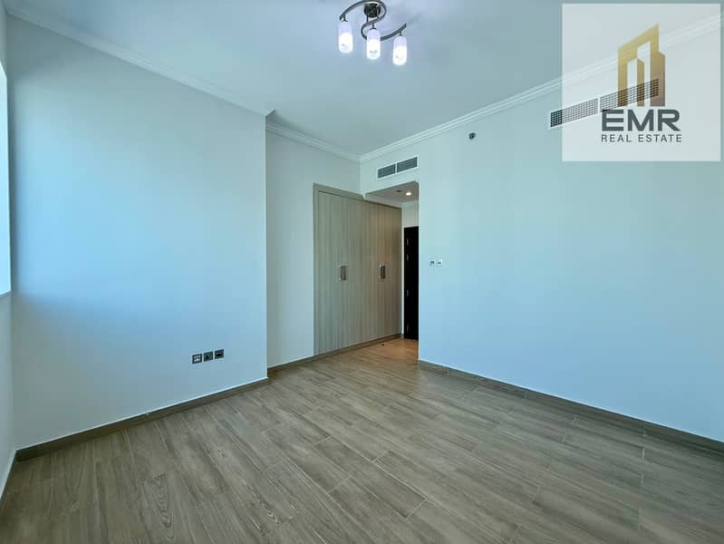 Kitchen appliances-vacant-burj and canal view-well maintained - Image 12