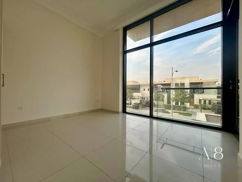 Family Villa | Spacious | Premium Location - Image 6