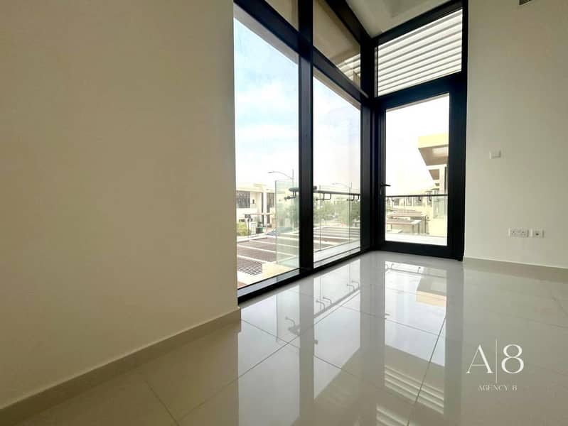 Family Villa | Spacious | Premium Location - Image 8