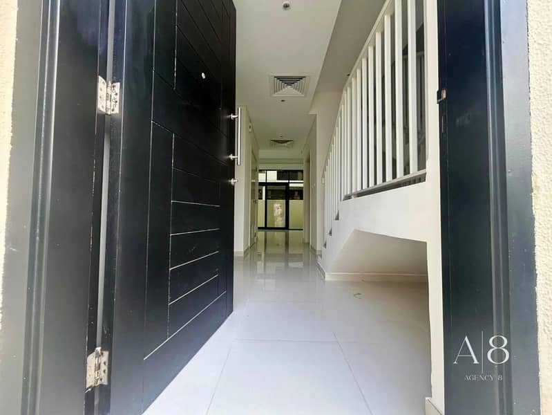 Family Villa | Spacious | Premium Location - Image 13