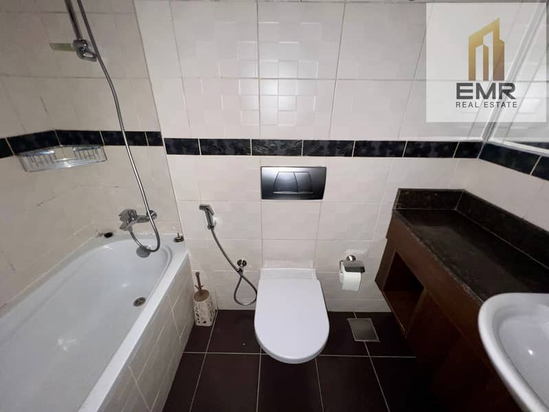 Huge size-well planned layout-good view-peime location - Image 16