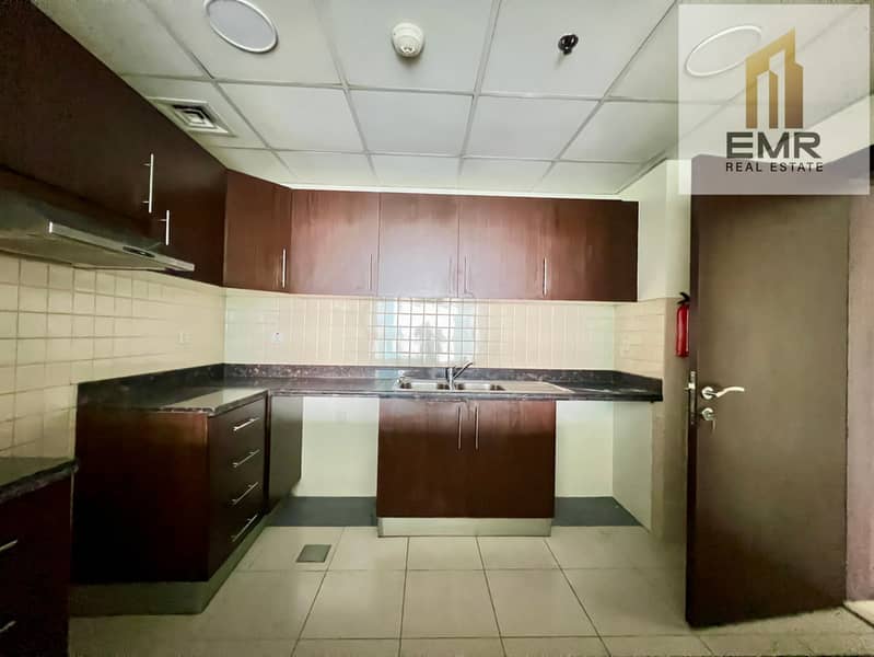 Huge size-well planned layout-good view-peime location - Image 17