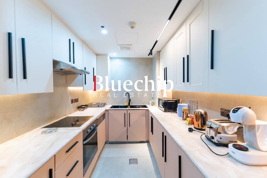 Luxury Furnished | Prime location |Spacious Layout - Image 18