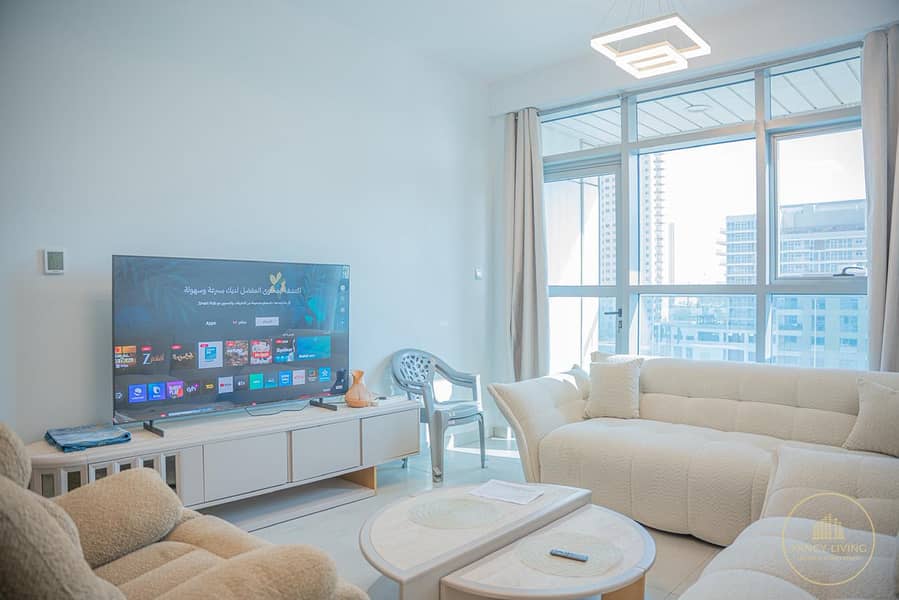 - Modern 1BR Retreat Paradise View 1 Pool & Gym Access