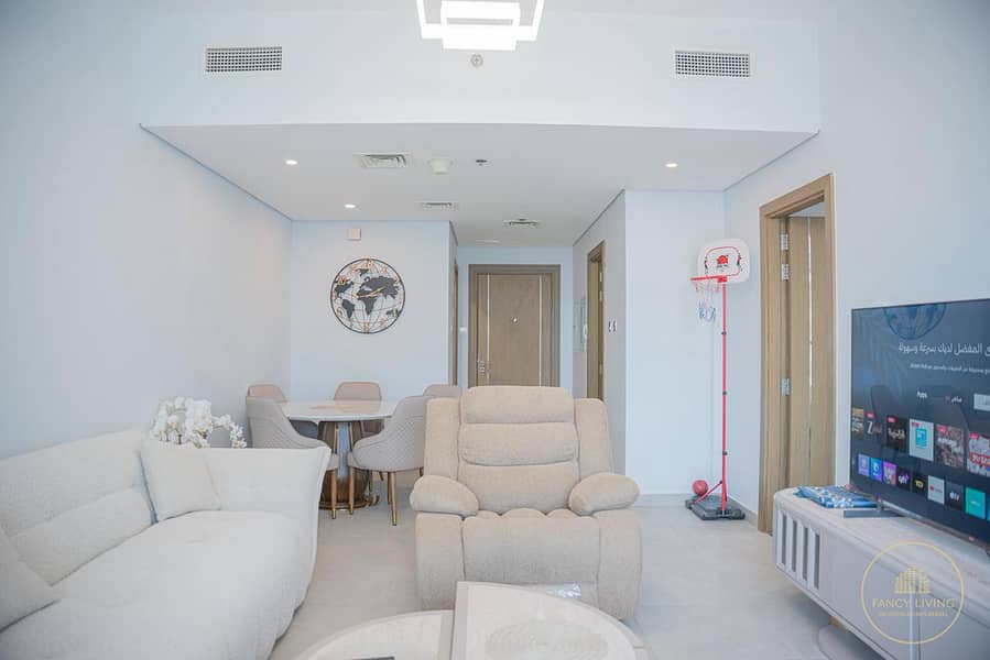 - Modern 1BR Retreat Paradise View 1 Pool & Gym Access