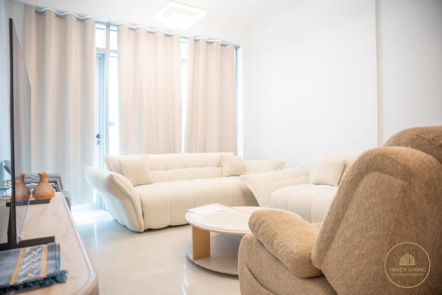 - Modern 1BR Retreat Paradise View 1 Pool & Gym Access