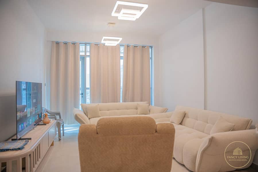 - Modern 1BR Retreat Paradise View 1 Pool & Gym Access - Image 6