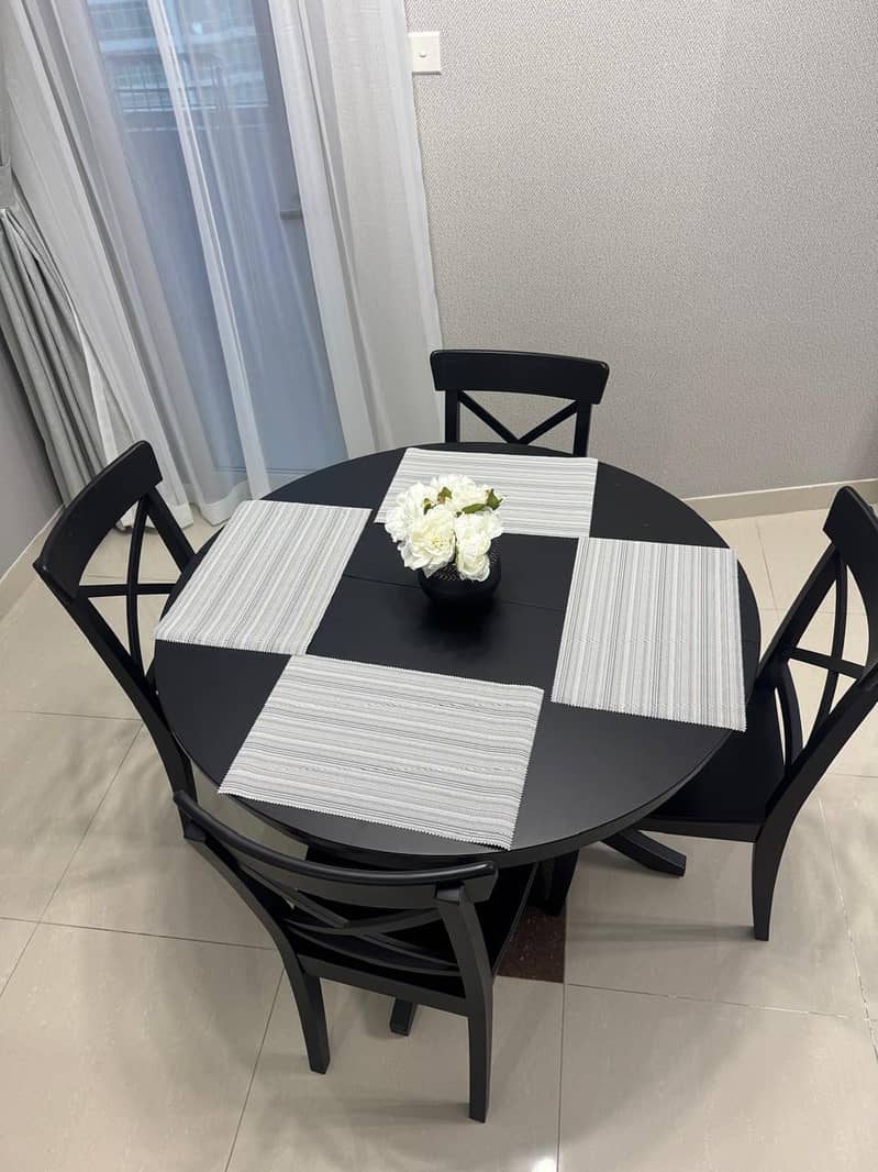 Dubai marina Free housekeeping provided every day ,Monthly 3 bedroom apartment , near JBR beach and metro station