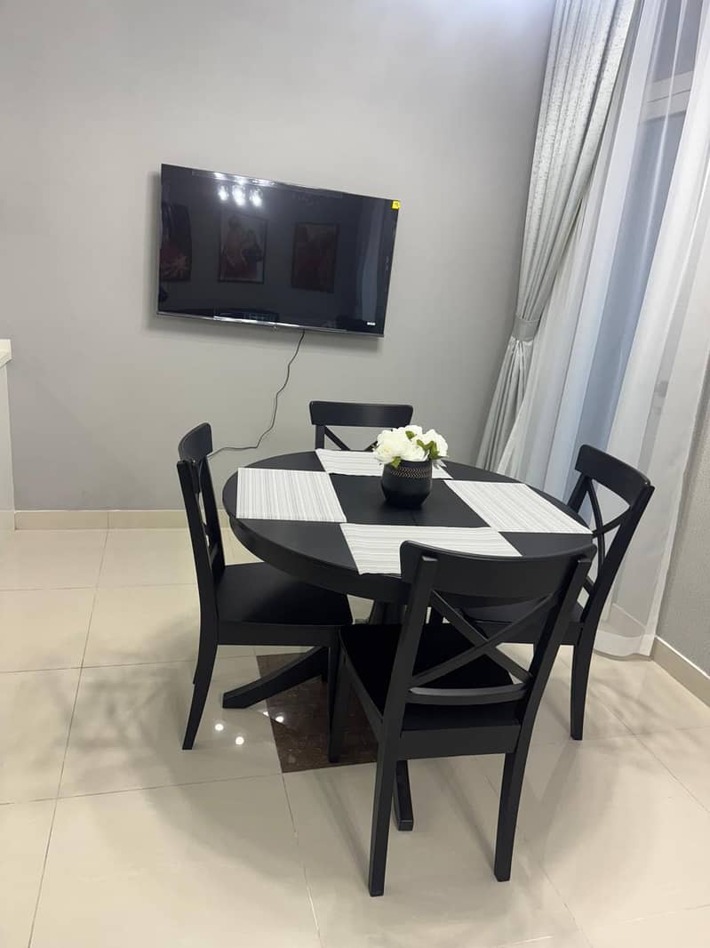 Dubai marina Free housekeeping provided every day ,Monthly 3 bedroom apartment , near JBR beach and metro station - Image 30