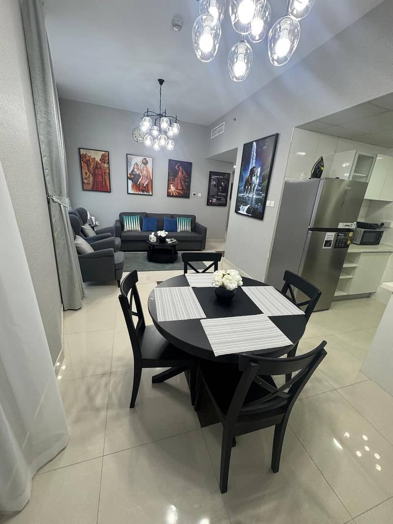 Dubai marina Free housekeeping provided every day ,Monthly 3 bedroom apartment , near JBR beach and metro station - Image 32